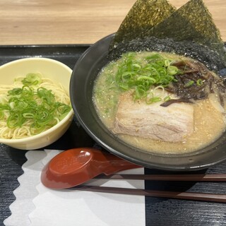 口コミ一覧 : 炒飯・博多とんこつ ばりかた屋 アリオ川口店 - 川口