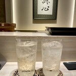 恵比寿 鮨 謙心 - 白州ハイボールで乾杯！（グラスは木村硝子のうすはり）