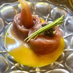 六本木 焼肉きらく - 和牛ウチモモの甘酢茗荷巻き