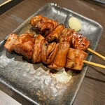 焼鳥 古友里 - レバー（タレ）ニンニク添えてあるの珍しいね