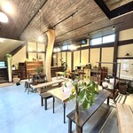 朸 - １階内観