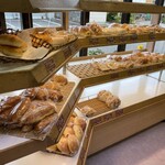 ケーワン - 菓子パンと惣菜パンコーナー