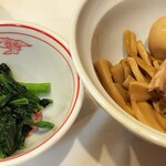 蒙古タンメン中本 - ほうれん草、メチャアジ