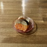 酒肴場 屯 - シャリに刻み紅生姜でさっぱりと