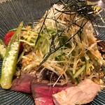 人力俥 - オクラと皮がむかれたミニトマトが美しい！