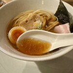 酒肴場 屯 - しっかり煮干しでほろ苦ビター、芳醇な津軽醤油で深い旨み