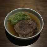 洞窟おでん - 厚切り牛タン