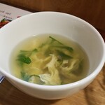 キッチン ブルー グローブ - 残りのスープ