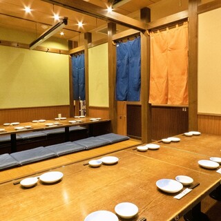 開放感溢れる掘りごたつ式のお座敷です。会社の宴会などにもおすすめです！