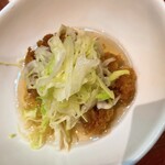 肴のほね - 出汁かけしたポークカツ