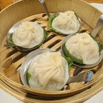 苦楽園中華 マルベリー - スープたっぷり小籠包