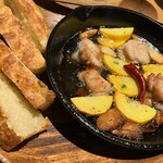 ワイン食堂 野菜とグリル - 鶏と季節野菜のアヒージョ