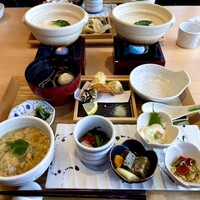 豆富料理と吟醸せいろ蒸し 八かく庵 大阪ステーションシティ店 - 