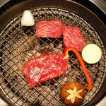 松永牧場 - お肉を焼いていきます