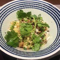 ON the TABLE CHINESE - 