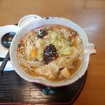 手打うどん屋伝七 - 伝七うどん_850円　配膳時の画像