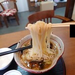 手打うどん屋伝七 - 伝七うどん_850円　天空麺リフト