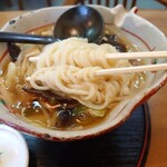 手打うどん屋伝七 - 伝七うどん_850円　麺アップ