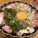 ニューシンヤショクドウ くるみ - 牛タンとロースのユッケ
