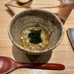 日本橋 蕎ノ字 - 蕎麦の実がプチプチと。お出汁が美味