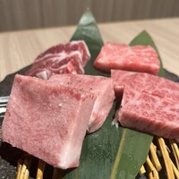 近江うし 焼肉 にくTATSU 青山本店 - 