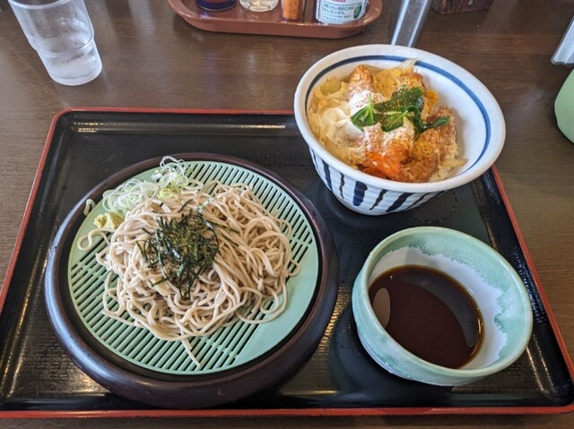 日替セット）エビフライの玉子とじ丼セット』by tmzazmt : 山田うどん