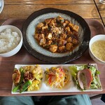 アジアンキッチン 餃子のハナハナ - 