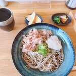 そばと絵本cafe ぶらっと - 料理写真:おろしそば