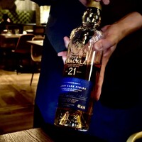 TOKYO Whisky Library - 