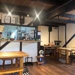 cafe青い小屋 - 内観