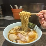 らぁめん 涼虎 - 涼虎らぁめん醤油＋味玉