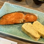KAKOI - 焼き魚定食（小鉢3種付き）
                        1300円