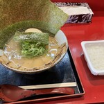 きみちゃんらーめん - ランチタイムはご飯付き