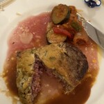 東洋軒 - 肉汁が皿いっぱいに、、