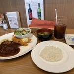 IRIS - 日替り②と注文するらしいです。ライス小に変更