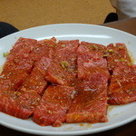 焼肉中村 - 脂肪の少ない中カルビ