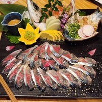 対馬のどぐろとイカ活き造り 博多 魚蔵 都ホテル店 - 長崎 さば活き造り