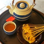 あぶり餅 本家 根元 かざりや - かざりやさんのあぶり餅、やっぱりめちゃめちゃおいしかった！！本当大好き。涙