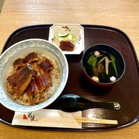 ひつまぶし名古屋備長 マロニエゲート銀座1店 - うなぎ丼（4切れ）肝吸い