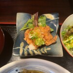 谷町 わらかし - 唐揚げ(オプションでつけました)、ソースも選べます。