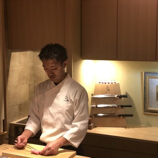良質な家具が並ぶこだわりの和モダン空間《完全個室完備》