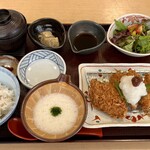 とんかつととろろ膳 かつ麦 - 