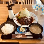 お食事ハウス ローリック - メンチカツ定食