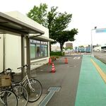 すし処ひしの木 - 正門から入って左に守衛室