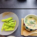 一水荘 - 地元の枝豆と茶碗蒸し