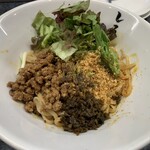 しろくま - 汁なし担々麺。