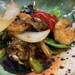 しろくま - エビ・野菜の季節炒め。