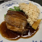 しろくま - 豚バラ煮込み。