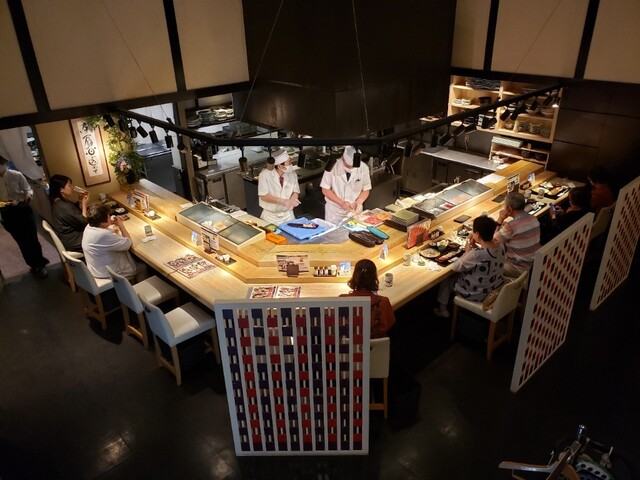 Sushi Dokoro Yaki Dokoro Sakana Isshin photo 5