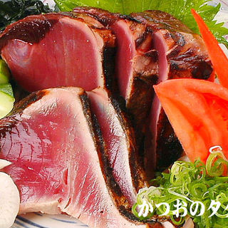 かつおの季節。刺身・塩タタキ・ポン酢のタタキ。ご堪能ください
